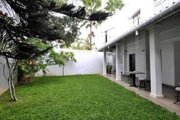 ユースホステル Clock Inn Dehiwala