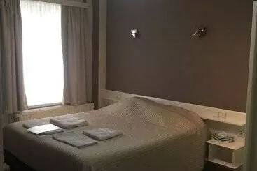ホテル Restaurant De Viertorre