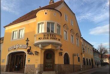 ホテル Zur Post