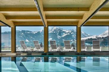 هتل Sonja Alpine Resort