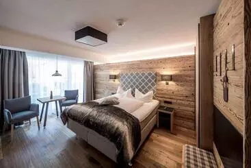 Post Hotel Paznaun