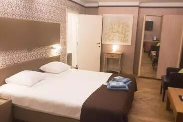 هتل Villa Escale