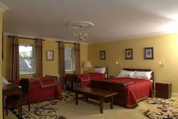 The Castle Country House B&b