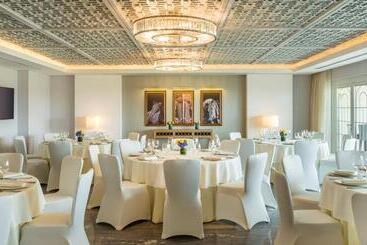 Отель Al Habtoor Polo Resort