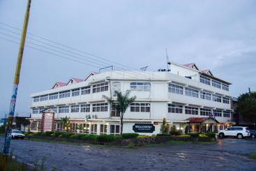 هتل Hillcourt Resort And Spa