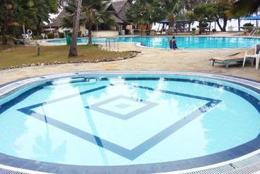 Jumuia Beach Resort Kanamai