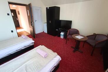 ベッドアンドブレックファースト Laci Magánszálláshely