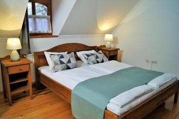 Aamiaismajoitus (B&B) Rácz Fogadó