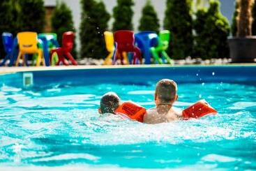 酒店 Csopak Resort & Lake