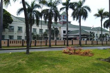 Szálloda Grand Cikarang