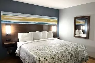 هتل Hometowne Studios By Red Roof Amarillo West