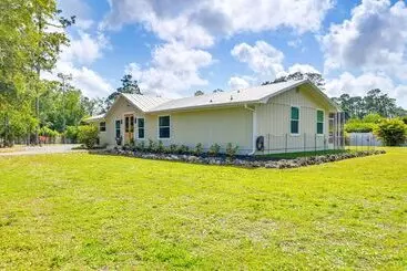 Mökkimajoitus Naples Duplex Home W/ Private Pool & Lanai!