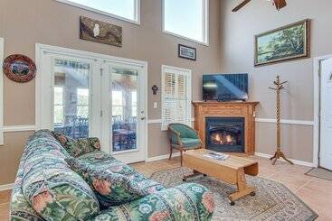 بيت ريفى Furnished Deck + Mtn Views: Rutherfordton Home