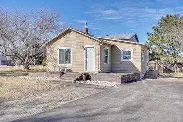 コテージ Pet Friendly Watertown Home ~ 1 Mi To Downtown!