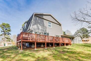 Mökkimajoitus Spacious Arkansas Retreat W/ Deck, Hot Tub & Grill