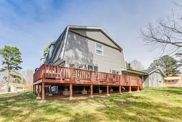 コテージ Spacious Arkansas Retreat W/ Deck, Hot Tub & Grill