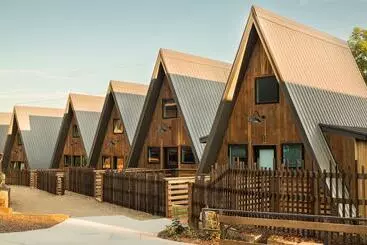 Mökkimajoitus Wrong Way River Lodge & Cabins