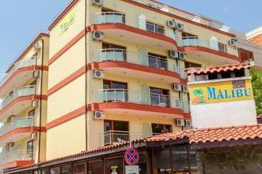 בית מלון כפרי Hostel Malibu