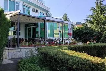 هتل Rai