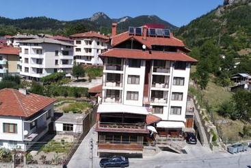Hotel Uzunski