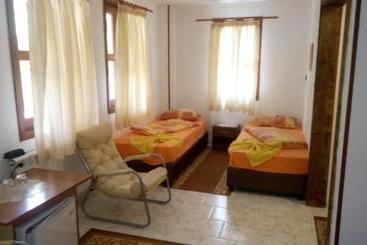 Szálloda Mario Complex