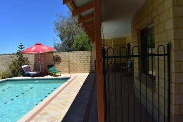 فندق صغير Lancelin Lodge