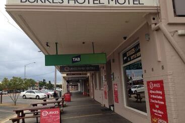 Burkes Hotel Motel