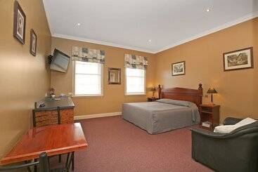 Grand Central Accommodation B&b Cobden