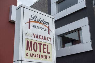 汽车旅馆  Bridges On Argyle