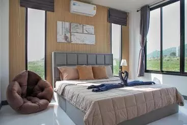 ペンション La Luna พูลวิลล่าเขาใหญ่