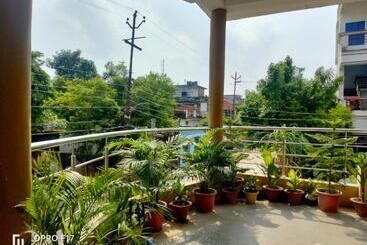 هتل Gorakhnath Guest House