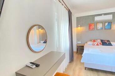 Mavi̇ Rota Buti̇k Otel