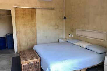 ペンション Casa Taller