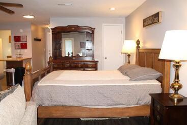 بنسيون The Guest House