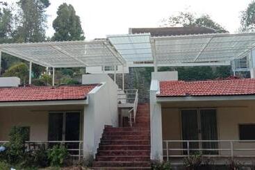 Resort Le Castle Phase1