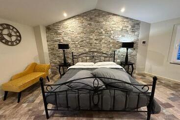 Pension (Hôtel basse catégorie) La Dimora Di Pino