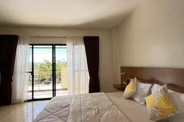 Hotelli Lb Pietz Pension House