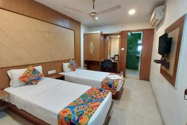 Hotel Park Resort Couple Friendly Excellent Customer Choice  Best Seller