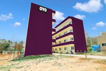 호텔 Spot On Formula 1 Residency