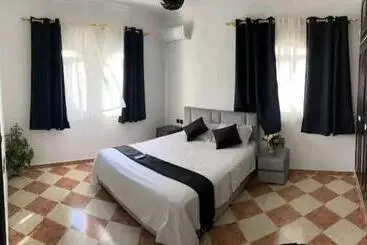 ペンション Chambres Maya