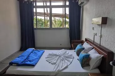 هتل Foyer Du Marin