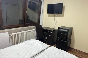 پانسیون Restaurant Motel Friesdorfer Hof