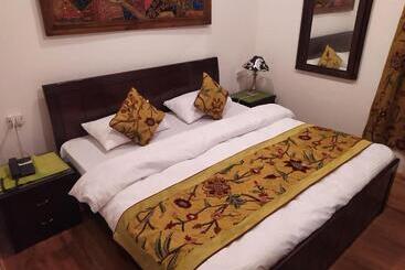 هتل Ronakgroupofcottages