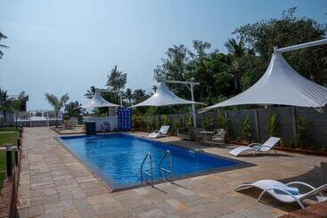 리조트 The Kimaya   By The Sea