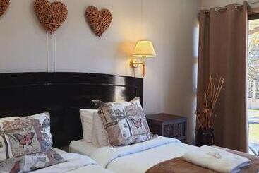 شقة فندقية Rhino Manor