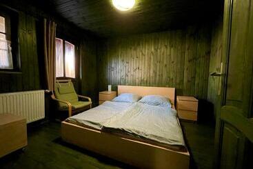 아파트호텔 Tündér Farm