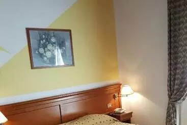 هتل Castello