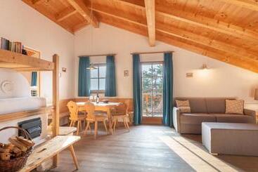 هتل Familienalm Taser