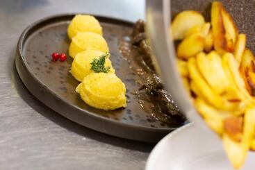 فندق & Ristorante Baita Dovich