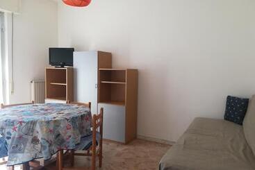 Residence Villa Carmen Fronte Mare A 50 Mt